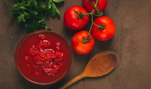 تصویر 1 از رب گوجه قزوین ستاره دخت غلیظ و یکدست با کیفیت بالا